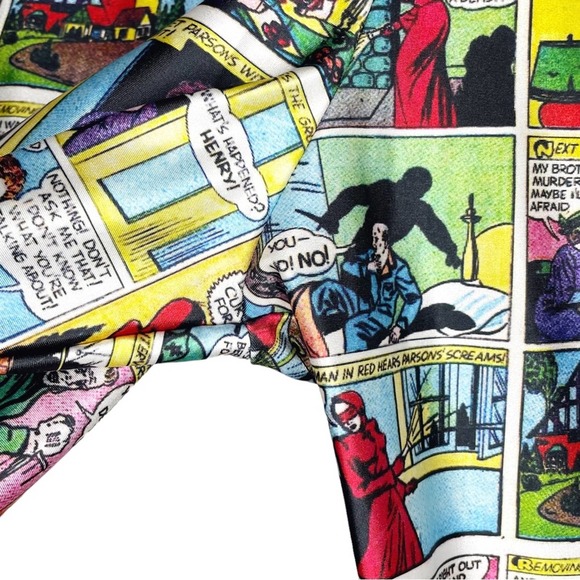 Blackmilk NWT Woman in Red Comic Strip Leggings - Medium - Picture 6 of 7